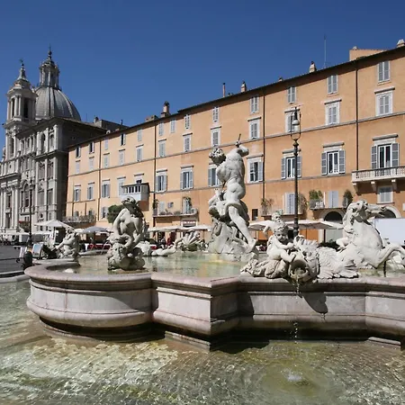 Piazza Navona 公寓 *