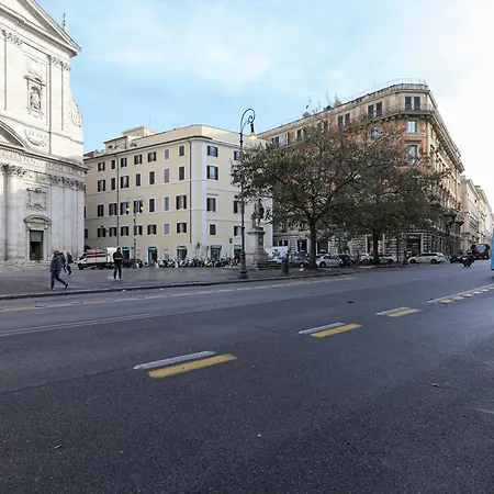 Piazza Navona 아파트